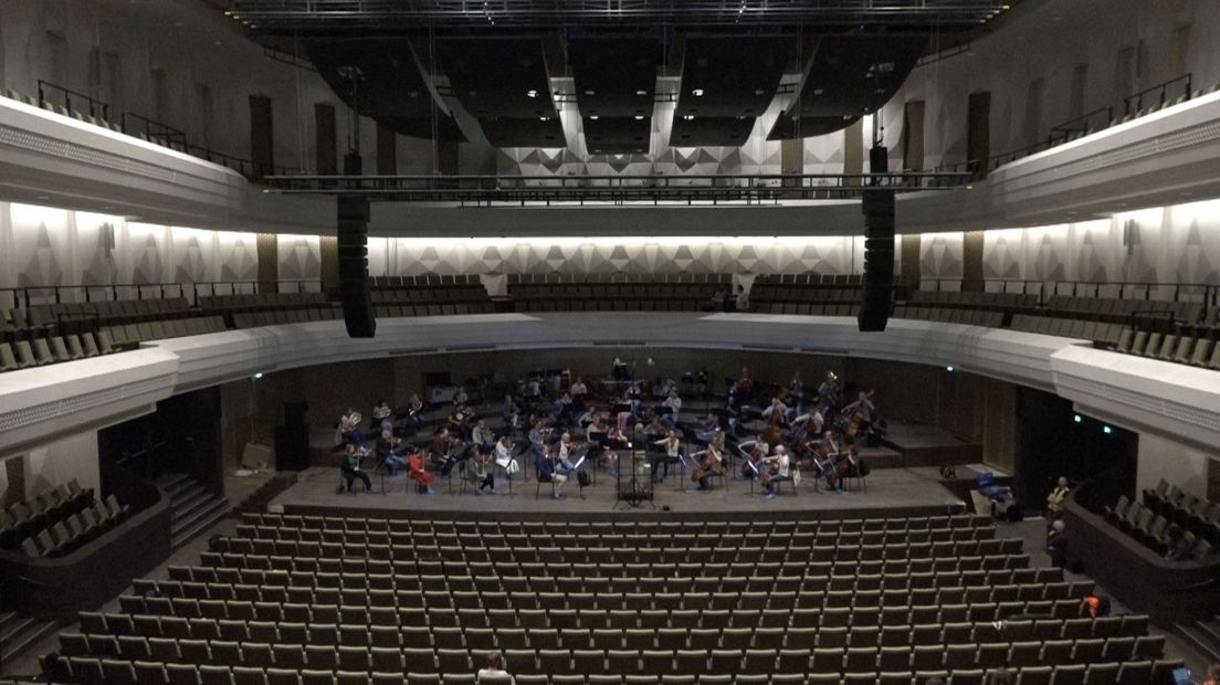 Residentie Orkest repeteert in de nieuwe concertzaal van Amare