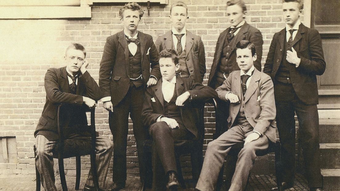 Leerlingen van de hbs in 1920 (Rechten: Koninklijke van Gorcum)
