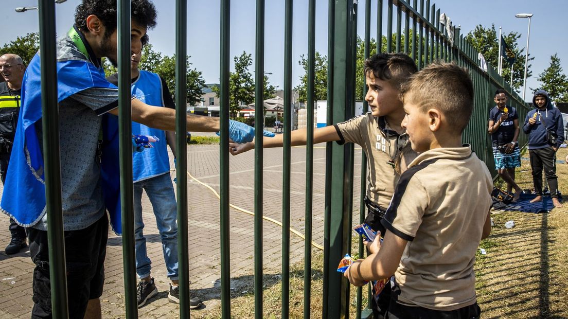 Groningse veiligheidsregio onderzoekt sluiting aanmeldcentrum Ter Apel - RTV Drenthe