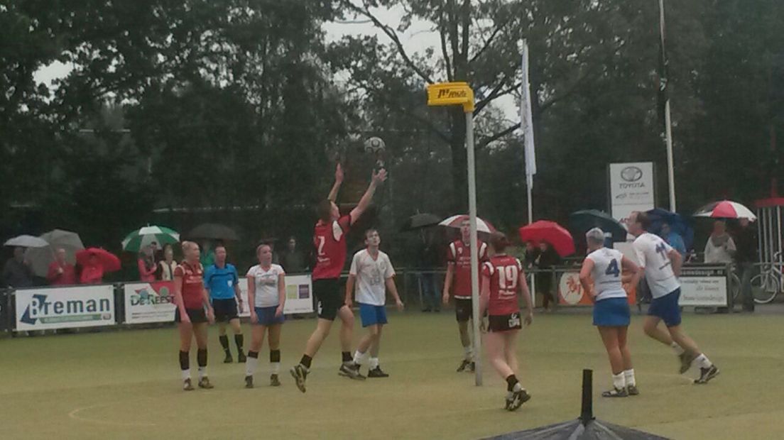 DOS'46 wint met ruime cijfers van Amicitia