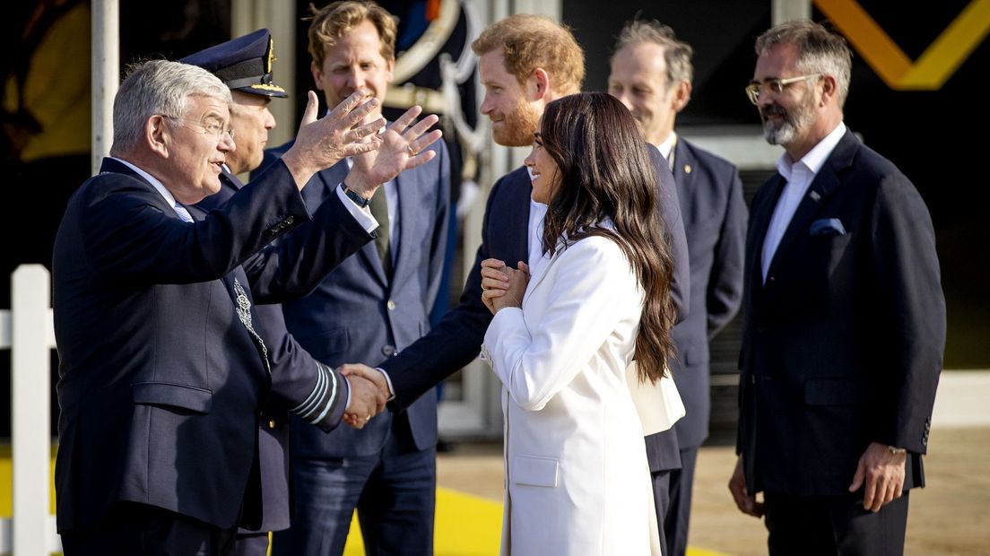 Prins Harry en zijn vrouw Meghan Markle voor aanvang van de Invictus Games