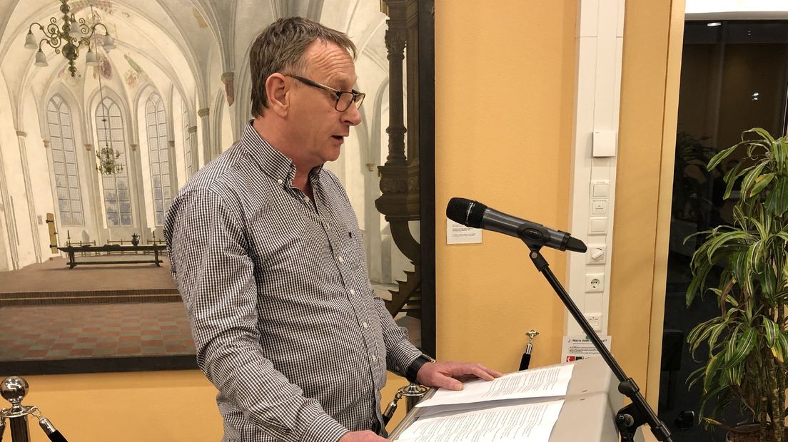 Kapper Martin Jurna uit zijn zorgen.