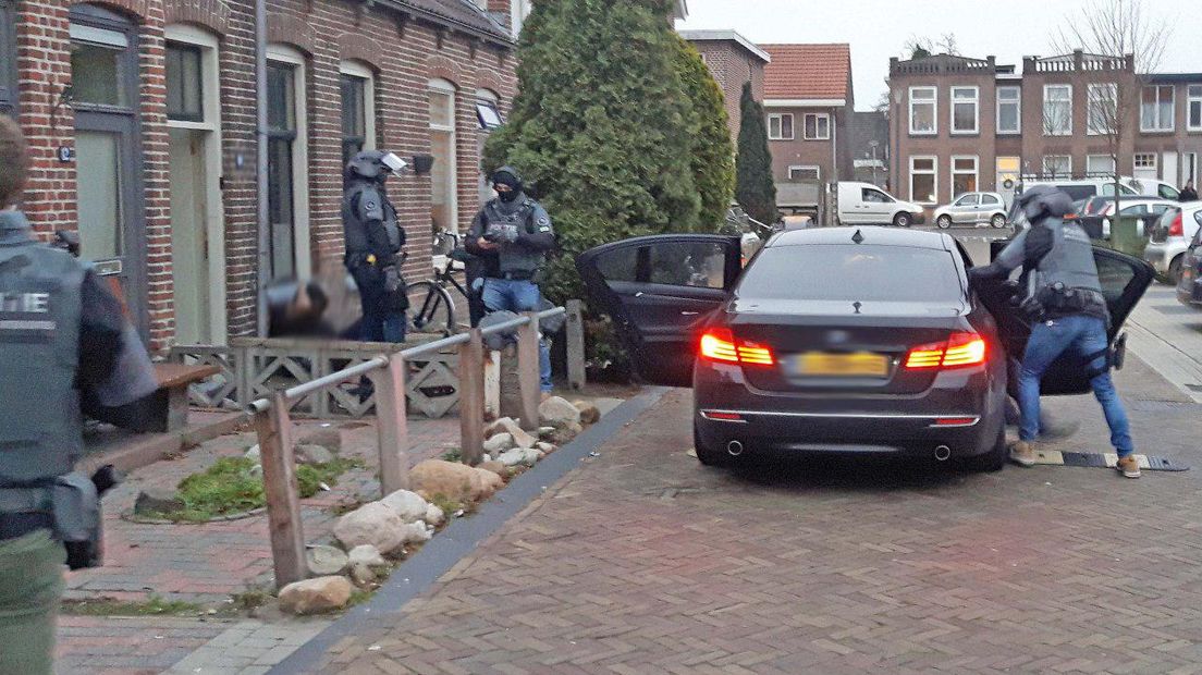 De politie rukte op grote schaal uit in Hoogeveen (Rechten: Persbureau Meter)