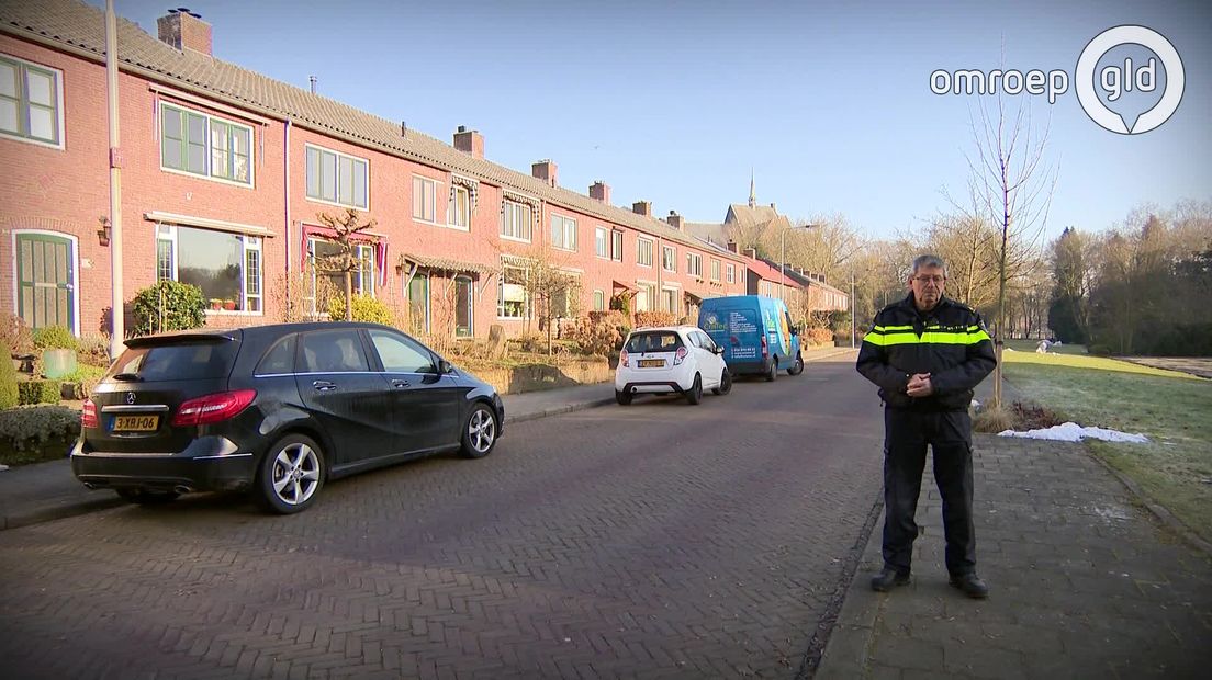 In deze uitzending: er is weer een verdachte aangehouden voor een gewapende overval op een supermarkt in Tiel, vorige week zat deze zaak opnieuw in de uitzending. Verder ramkraak Arnhem, en een insluiping in Dalfsen/Dronten.