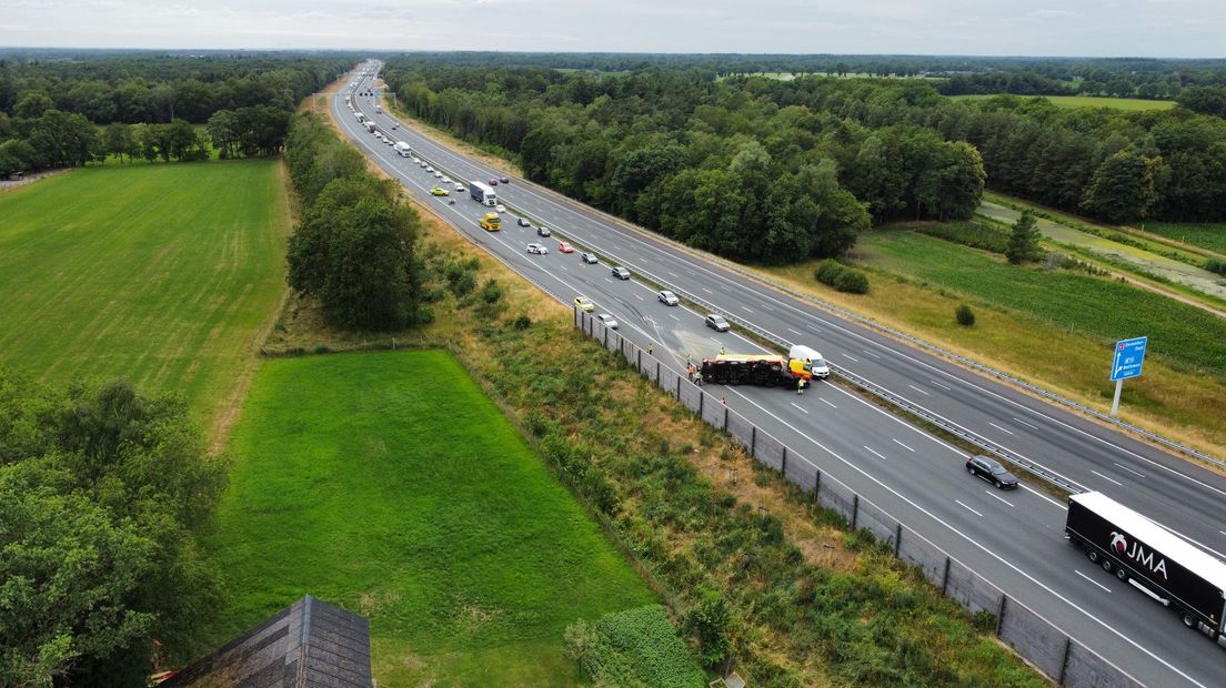 A1 Closed After Truck Accident: Alternative Routes from Deventer to Hengelo Announced