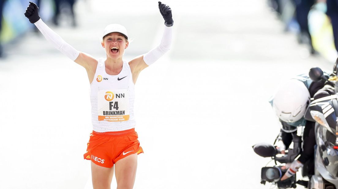 Nienke Brinkman tweede in Nederlands record op marathon in Rotterdam