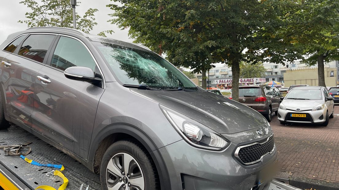 Eén van de vele kapotte auto's in Ter Apel