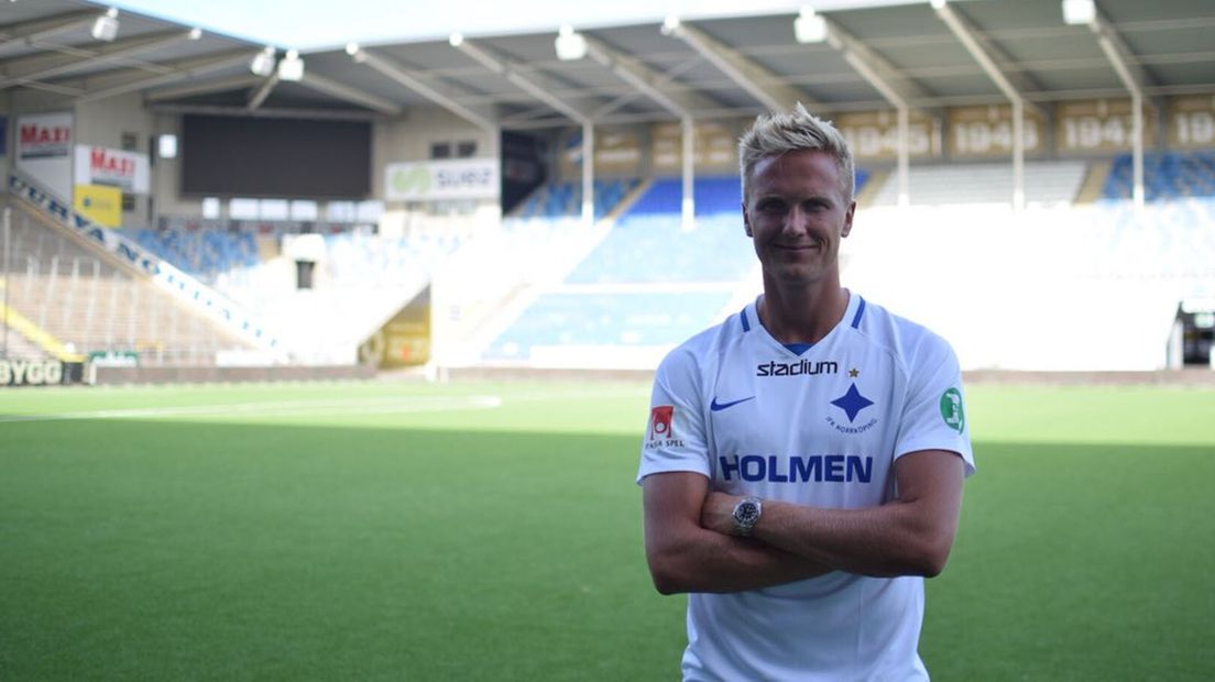 Kasper Larsen in het shirt van IFK Norrköping