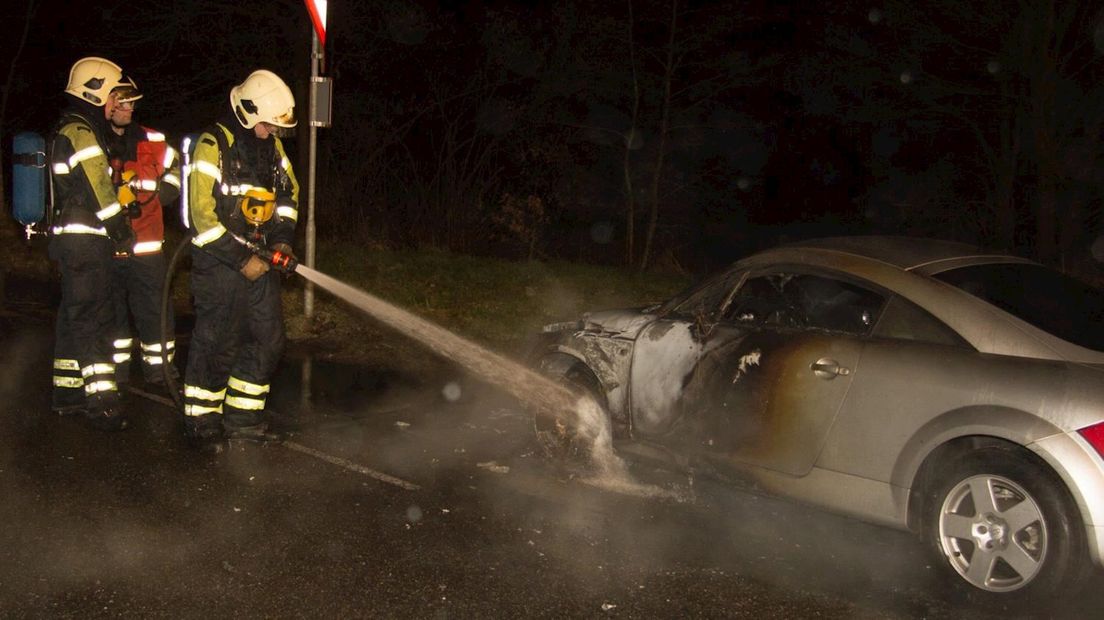 De auto vatte vlam tijdens het rijden