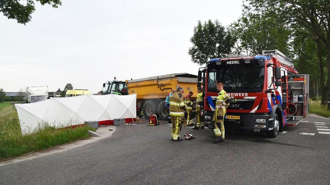 De plek van het dodelijk ongeval in Hedel.