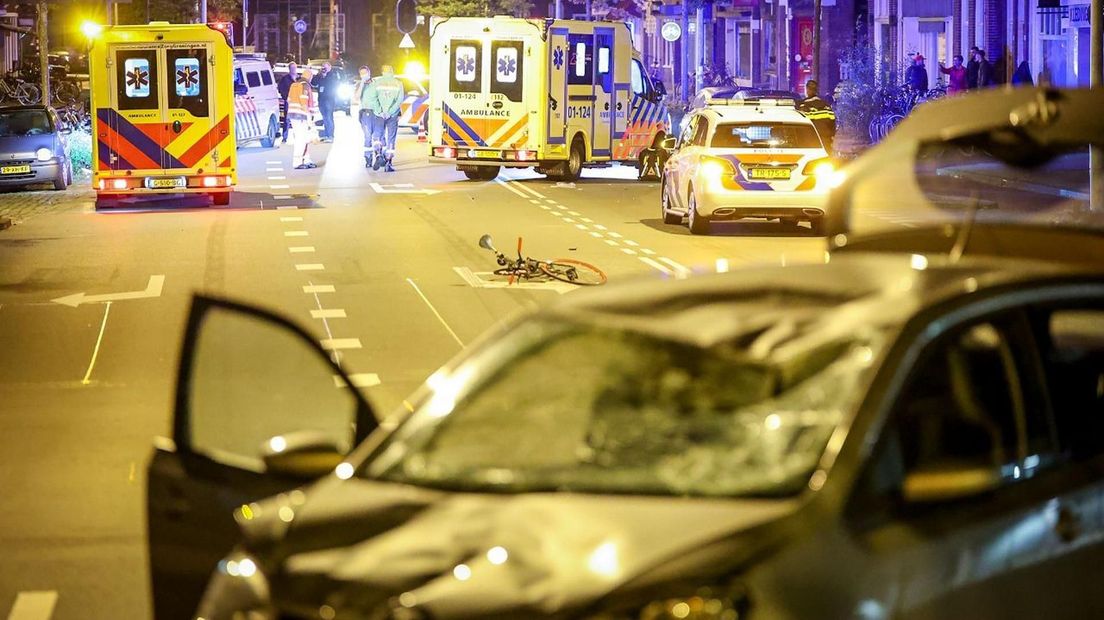 De fietser is in het ziekenhuis aan zijn verwondingen overleden