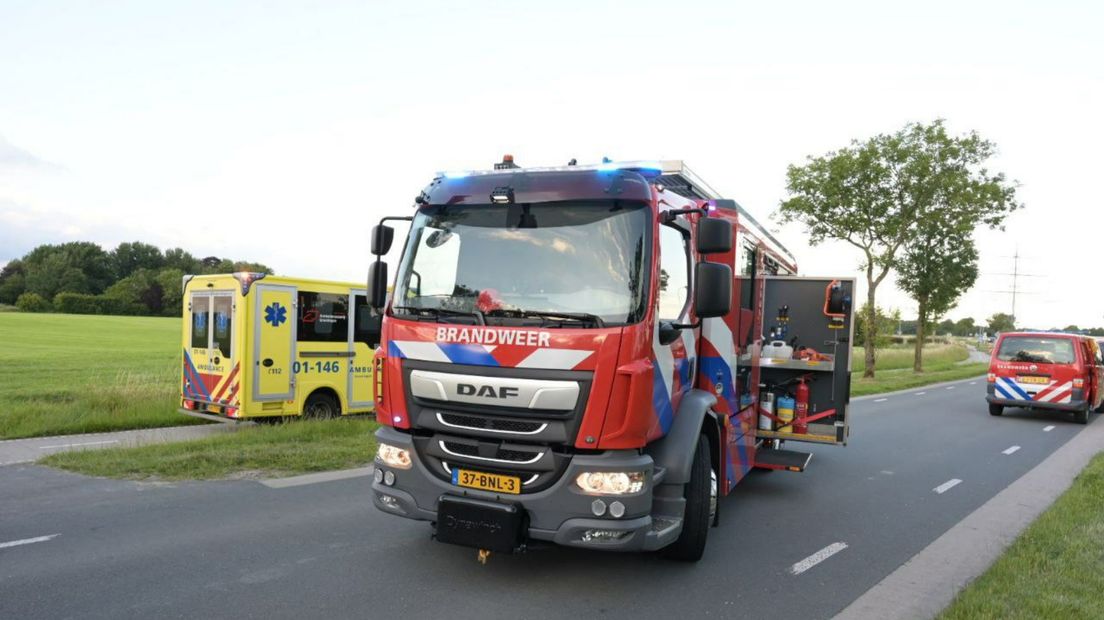 Hulpdiensten bij de plek van het ongeval