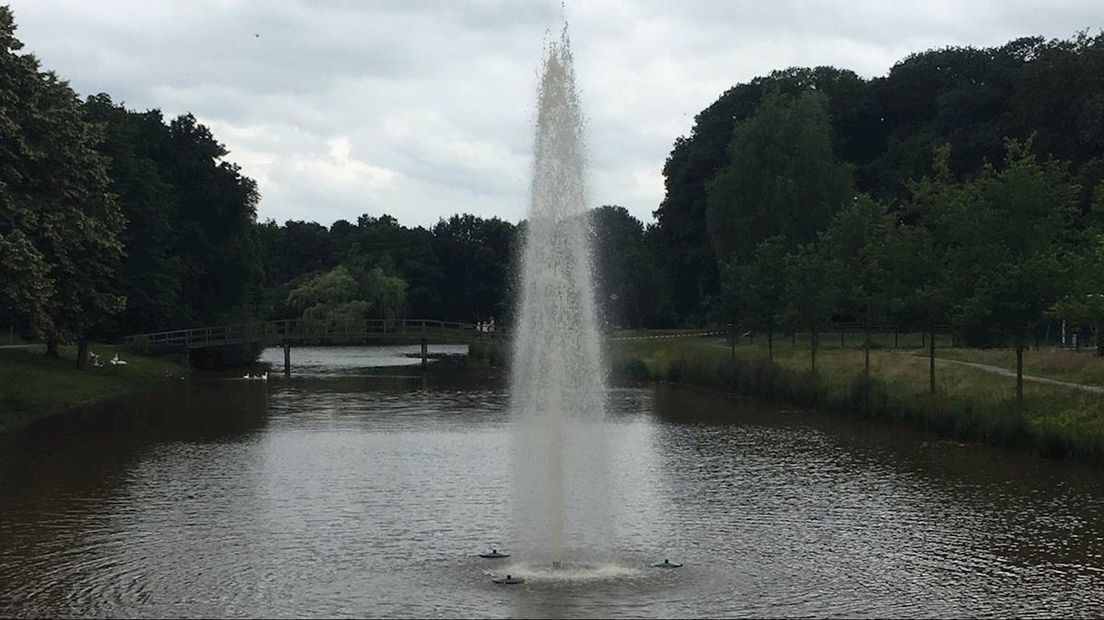 Zonnepanelen leveren stroom voor fontein Enschede