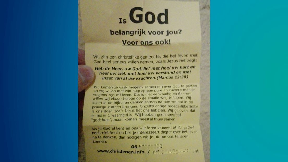De flyer waarmee leden van de Duitse sekte onder studenten proberen nieuwe leden te werven