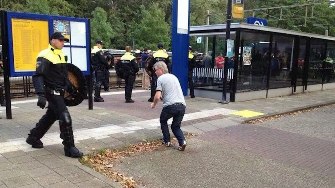 Politieactie tegen supporters Go Ahead Eagles in Wijhe