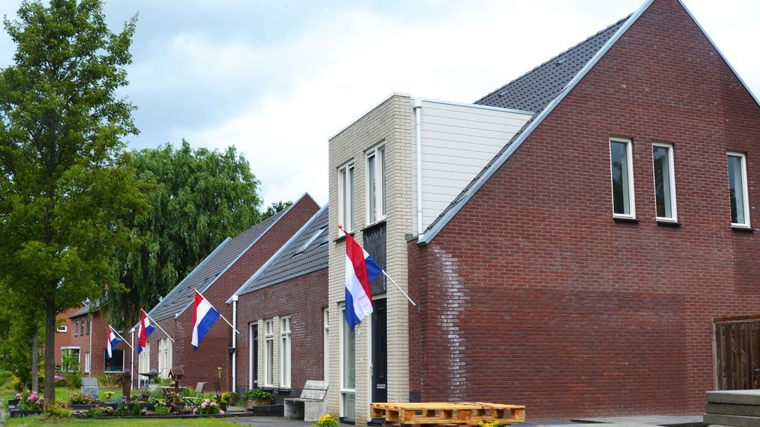 De opgeleverde huizen aan de Johan Rengerstraat.