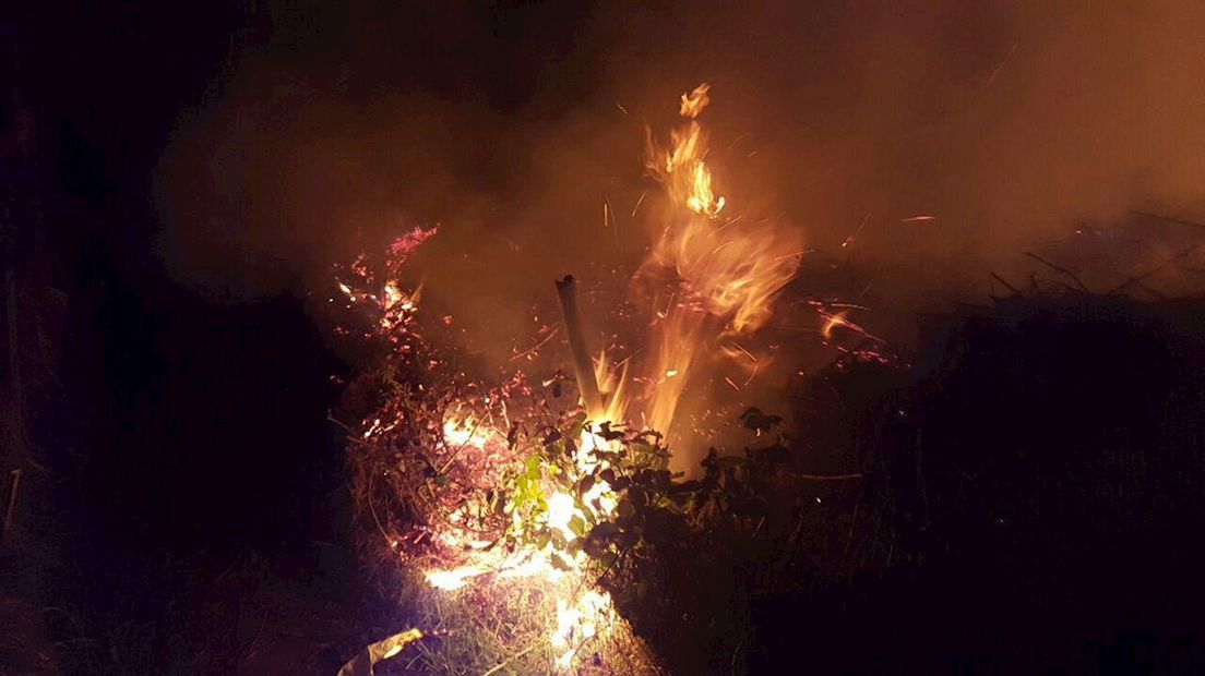 Brand in moestuin in Hengelo