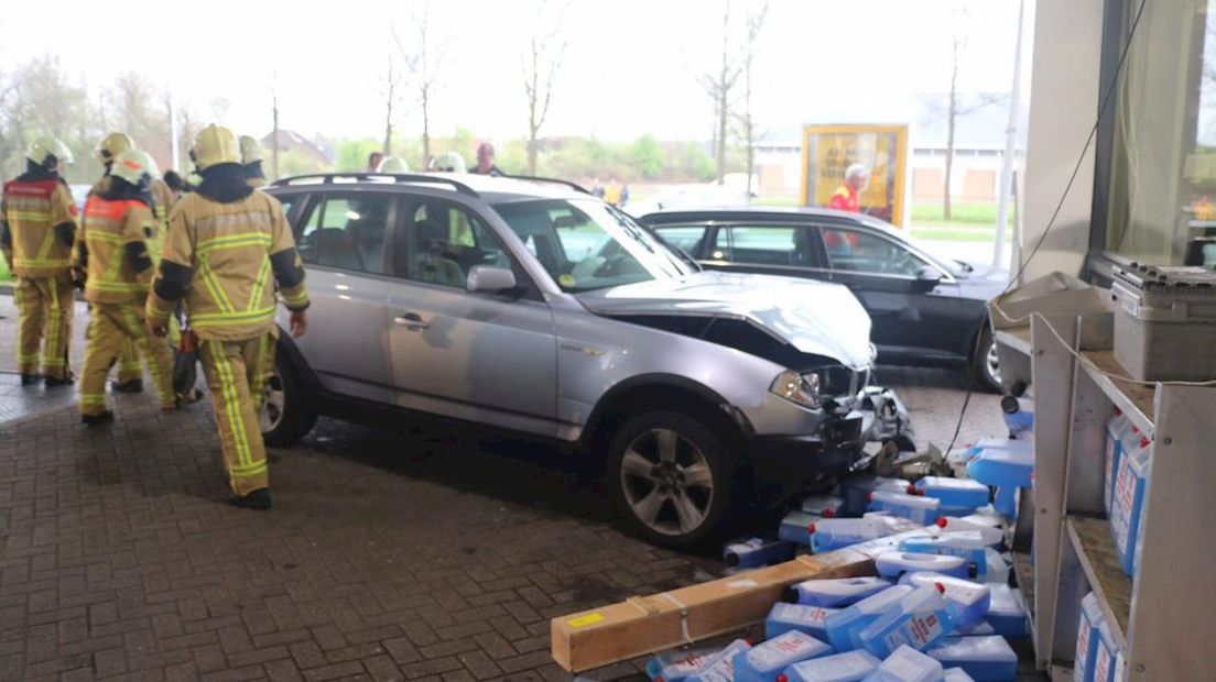 Ongeluk bij tankstation De Lutte
