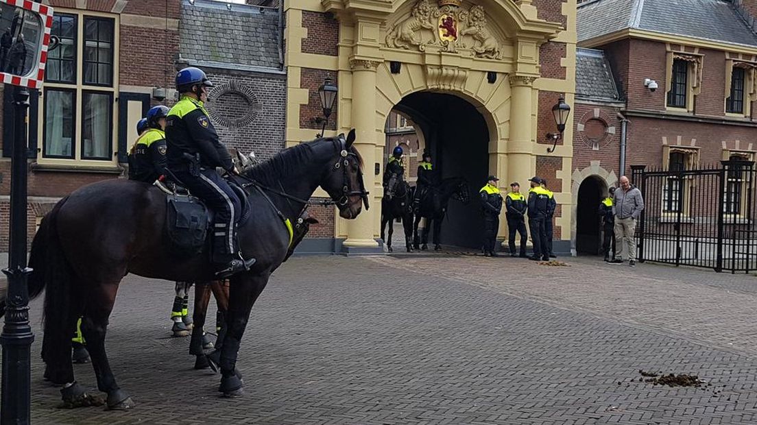 Gele hesjes mogen het Binnenhof niet op