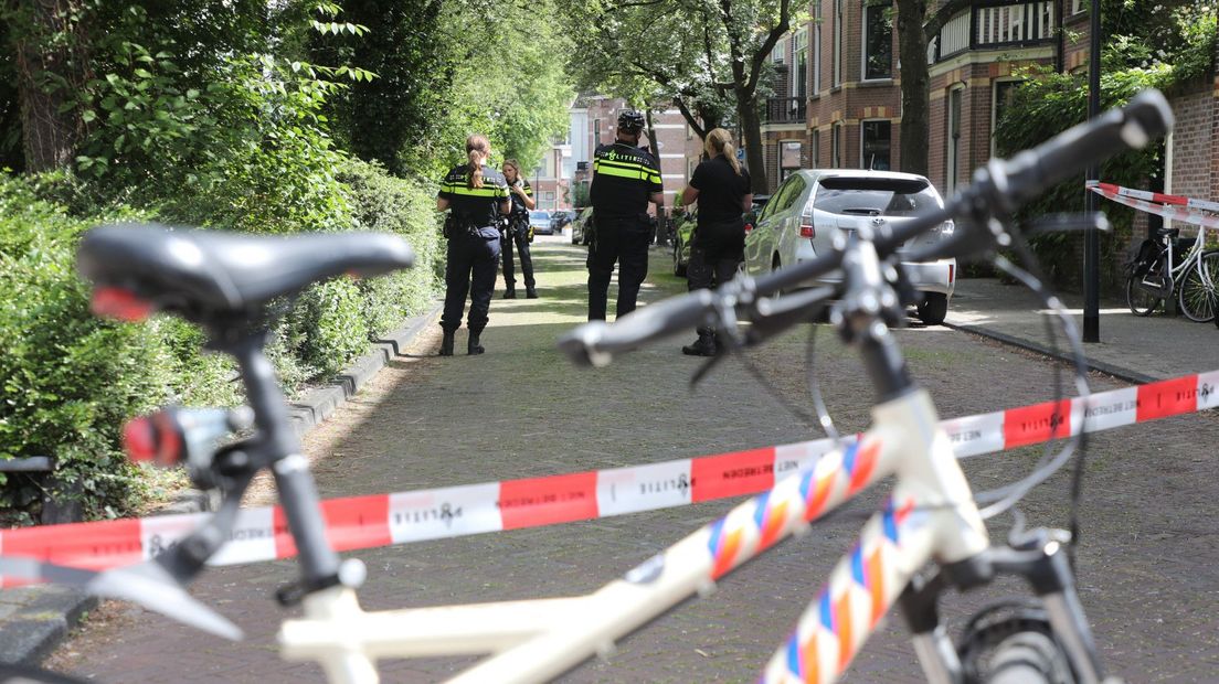 De politie doet onderzoek naar de verkrachting op de Stadhouderslaan in Leiden