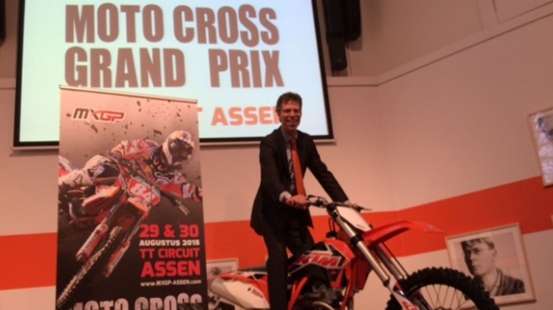 Gedeputeerde Ard van der Tuuk bij de presentatie van het WK motorcross in Assen