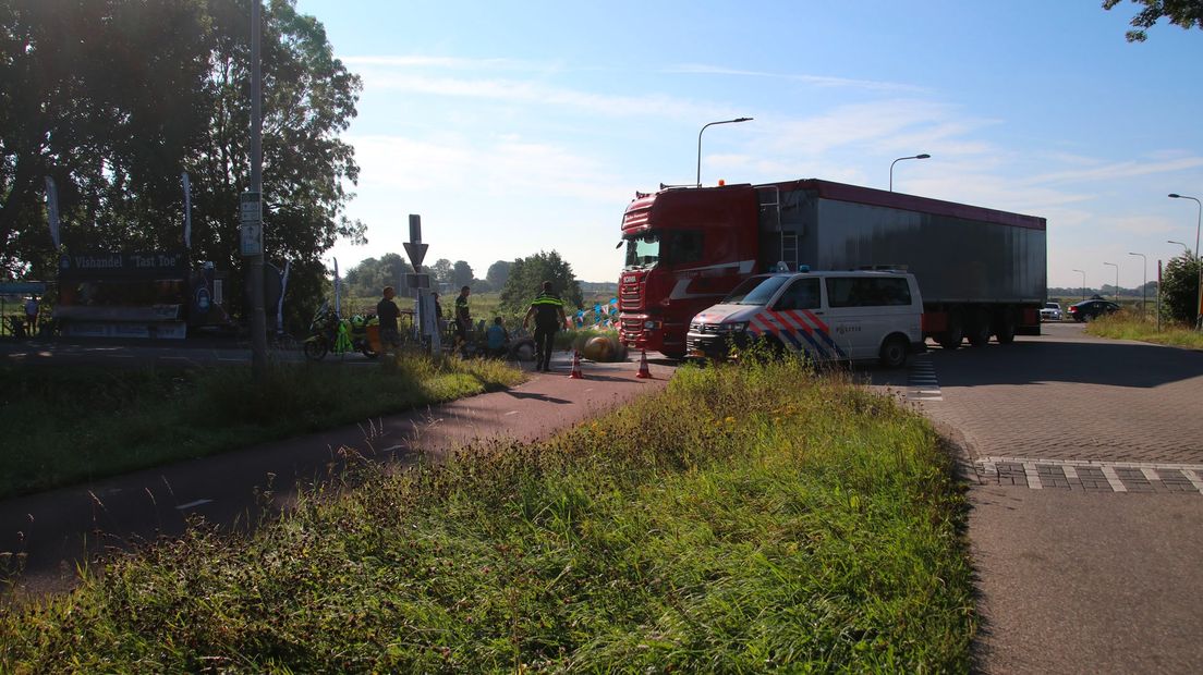 Hulpdiensten op de plek van het ongeval aan de Borgweg