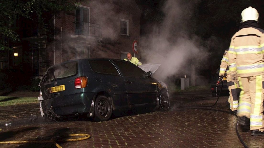 Auto in brand gestoken in Zwolle
