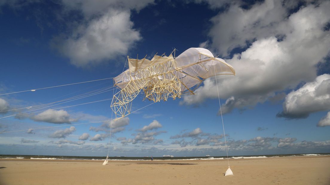 Het vliegende strandbeest van Theo Jansen
