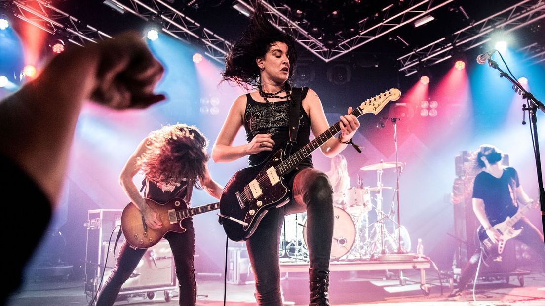 Dool ( Elle Bandita ) treedt op tijdens Eurosonic Noorderslag