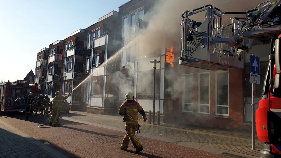 Uitslaande brand in appartement Enschede