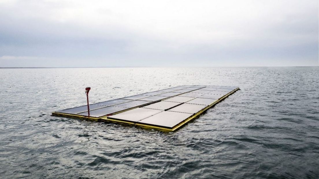 Zonnepark op zee