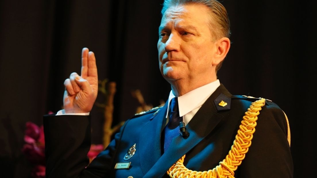 Gerard Bouman bij zijn beëdiging als korpschef nationale politie