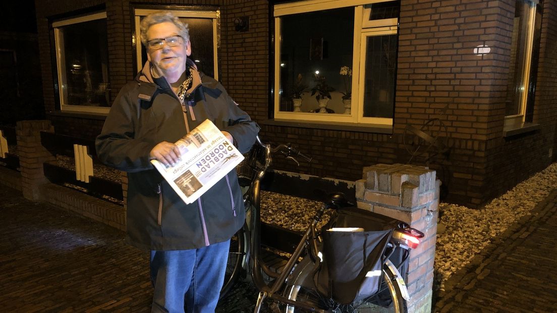 Krantenbezorgster Marjan Groen uit Bedum