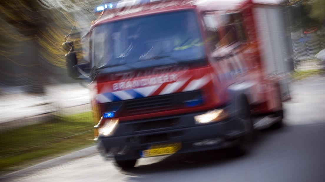 Bij een gasexplosie in een appartement in Nijkerk is donderdagavond een vrouw zwaargewond geraakt. Dat gebeurde rond 21.00 uur. Volgens een woordvoerder van de brandweer ontstond veel paniek onder de omwonenden.