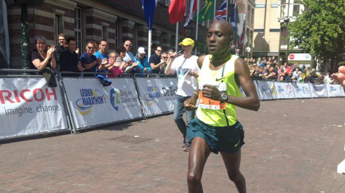 David Rutoh wint Leiden Marathon 2015