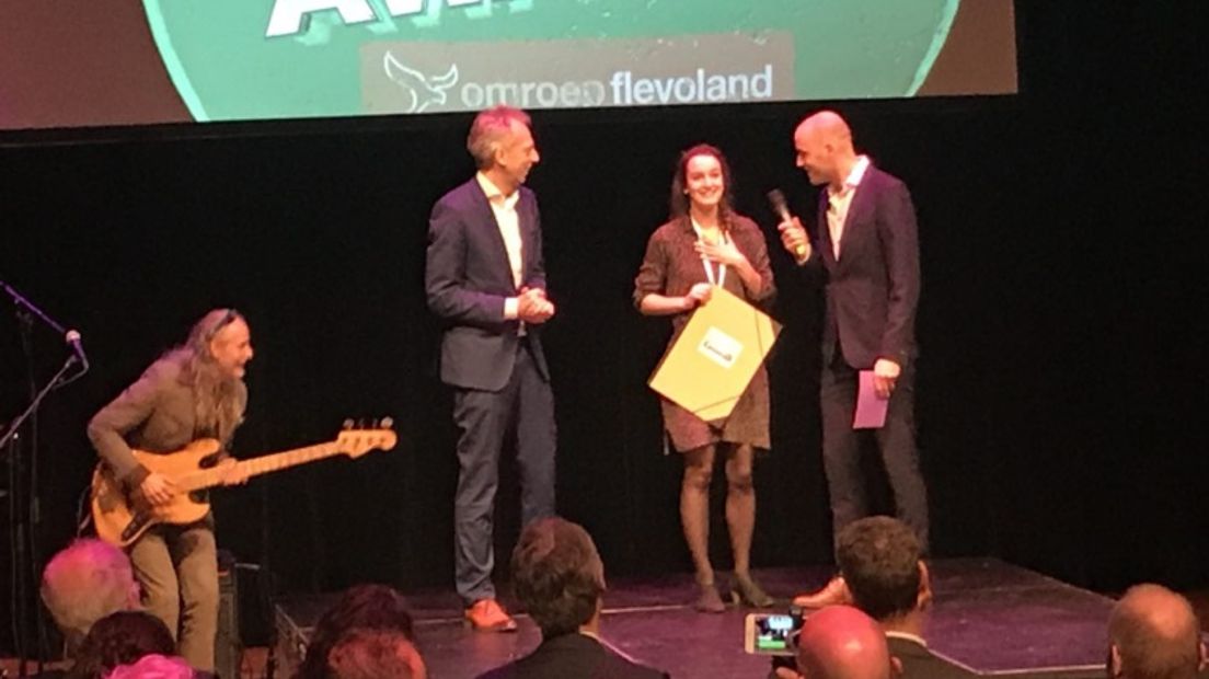 RTV Drenthe-verslaggever Marjolein Knol wint NL Award (Rechten: RTV Drenthe/Marloes Hulstijn)