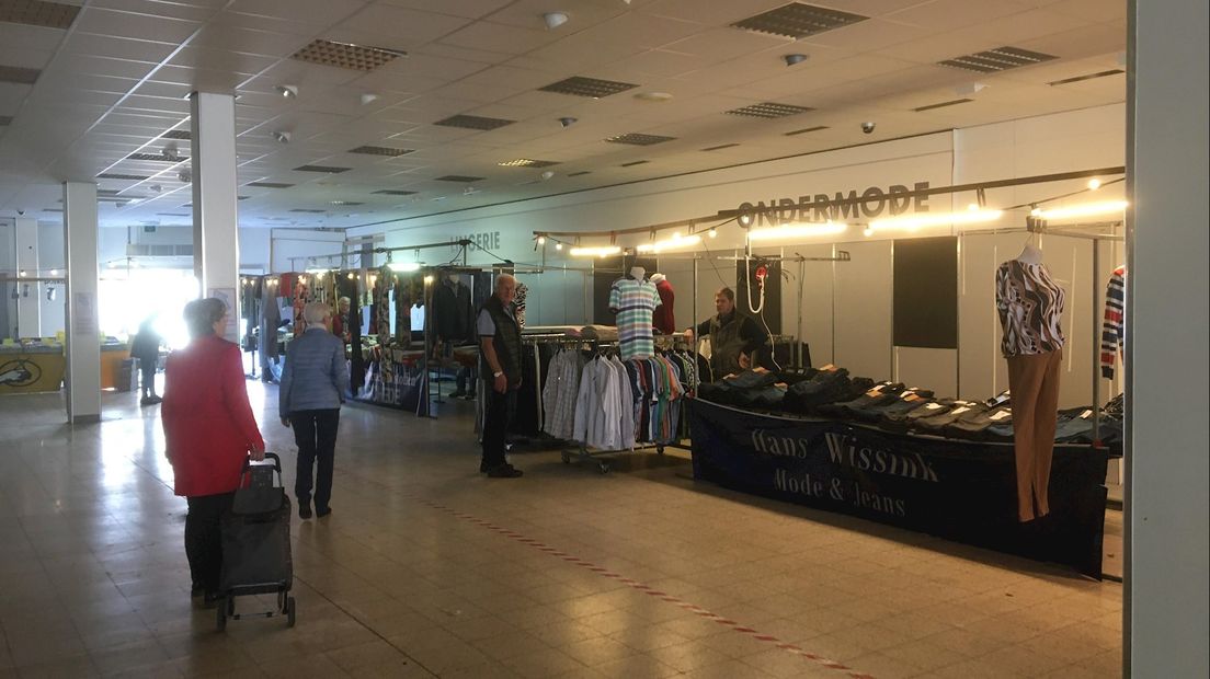 De non-food hal op de Markt in Haaksbergen