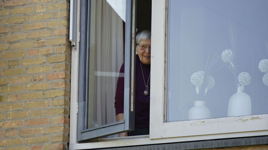 Personeel ouderenzorg op hun hoede voor besmetting met coronavirus - RTV Drenthe