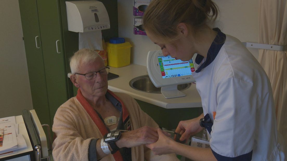 ZGT Almelo Houdt Patiënten Op Afstand In De Gaten Via Sensoren - RTV Oost