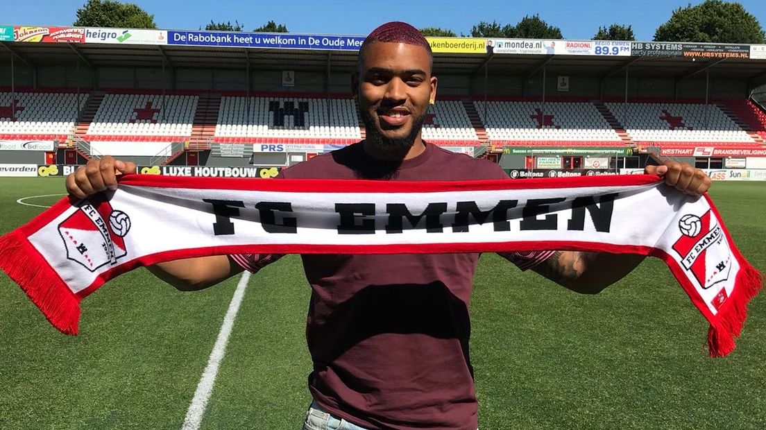 Afgaande op de training start spits Jafar Arias in de basis bij FC Emmen tegen OFC in de beker (Rechten: FC Emmen)