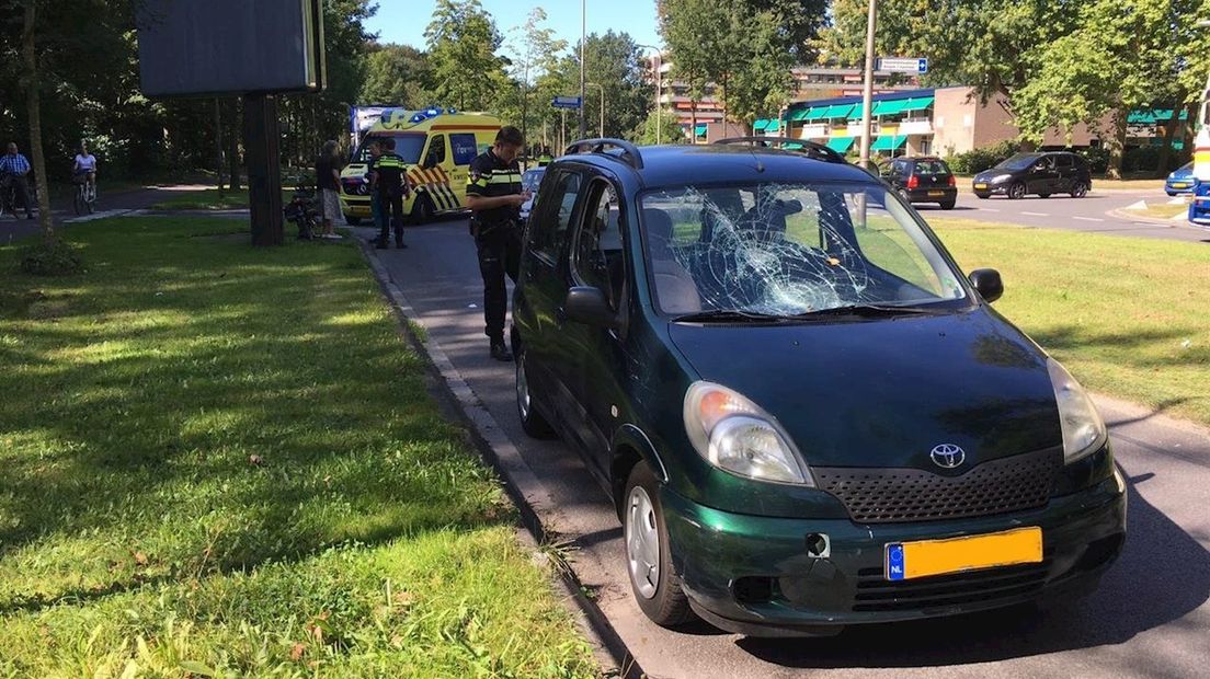 Fietser gewond bij aanrijding met auto in Deventer