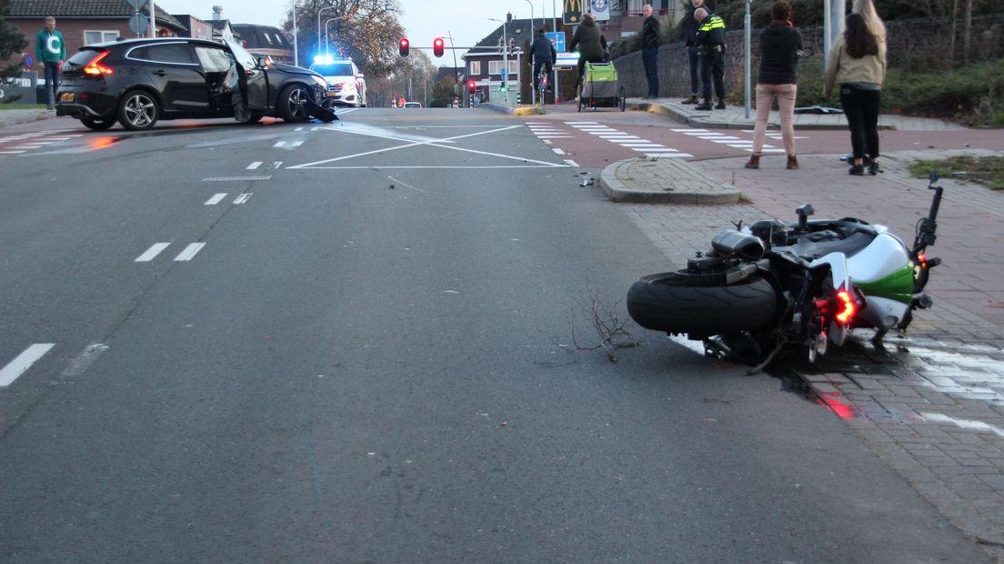 Motorrijder Gewond Na Botsing Met Auto In Nijverdal - RTV Oost