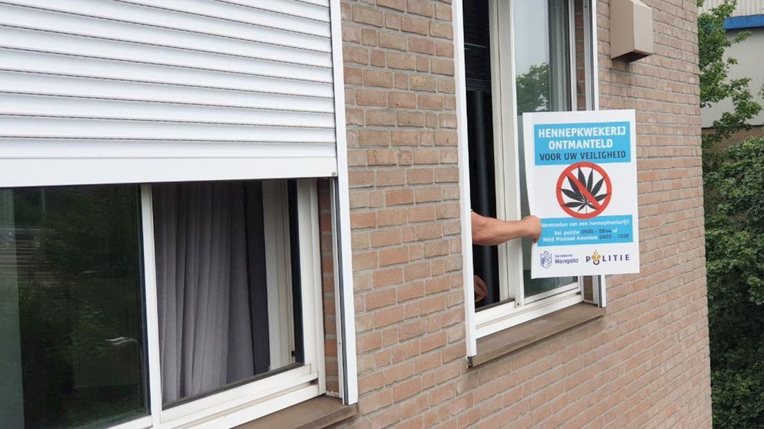 Politie ontdekt hennepkwekerij in woning in Hengelo