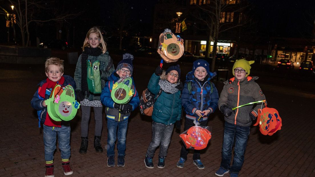 Hoe kun je veilig SintMaarten lopen? RTV Drenthe Hoe kun je veilig SintMaarten lopen? RTV Drenthe