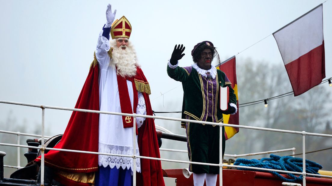 Sinterklaas bereidt zich in Spanje nu al voor op zijn komst.