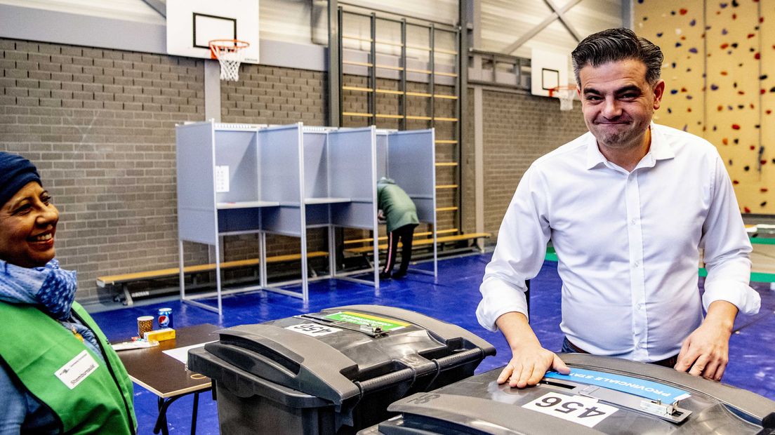Tunahan Kuzu brengt zijn stem uit.