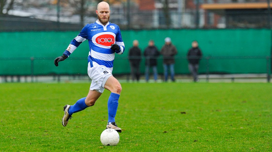 Dankzij een late treffer van Nathaniel Will wint Spakenburg de wedstrijd.