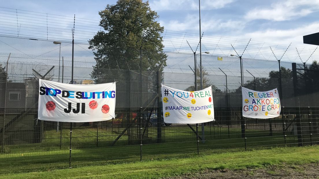 De jeugdgevangenis Veenhuizen sluit in 2021, ondanks protesten (Rechten:  RTV Drenthe / Margriet Benak)