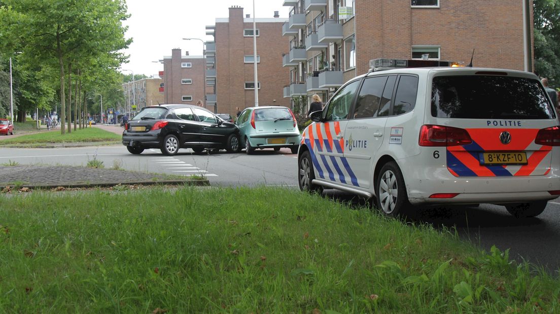 Veel schade bij aanrijding in Zwolle