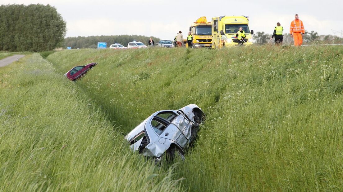 Twee Auto s Belanden In Sloot Bij Beerta RTV Noord